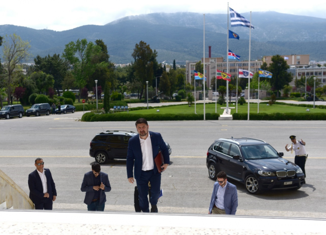 Φωτογραφία αριστερά