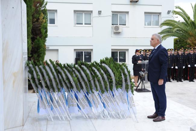 Φωτογραφία αριστερά