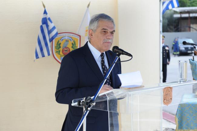 Φωτογραφία αριστερά